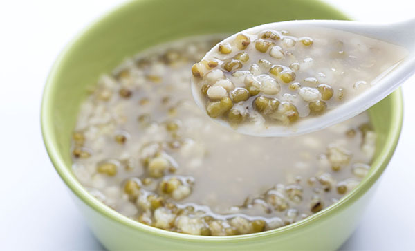 ���Գ��׵�֢״ ���׻��߳�ʲô������